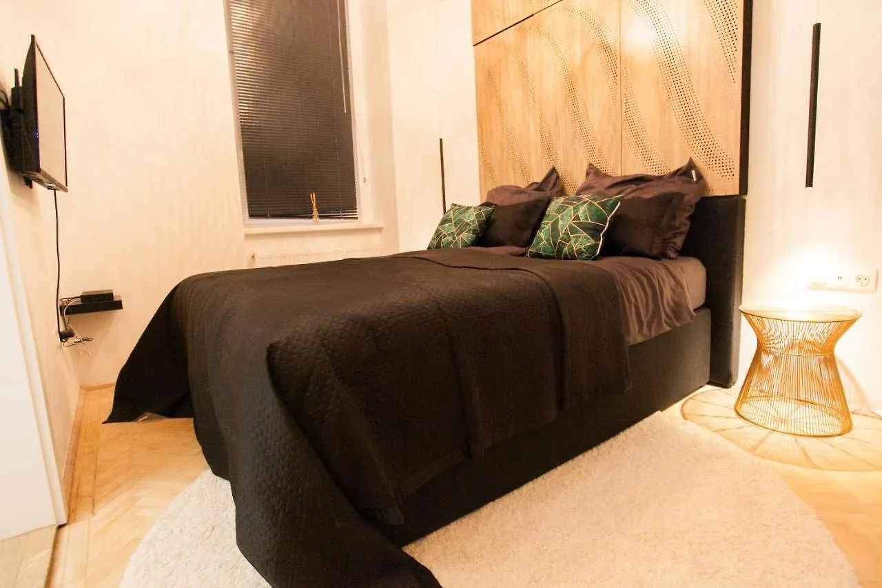 Real Delux Apartment Next To Gozsdu & Synagogue Budapest Ungheria
