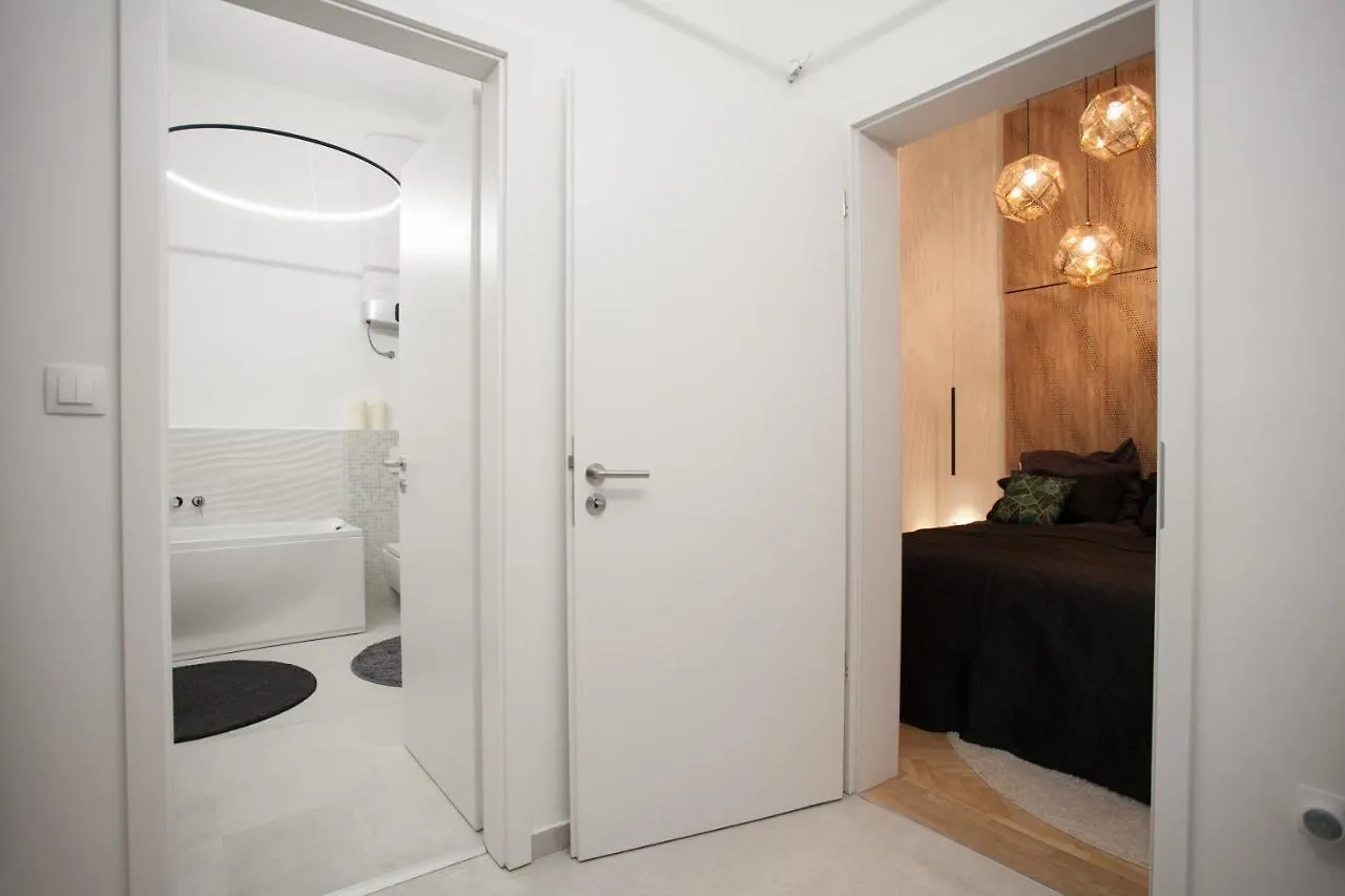Real Delux Apartment Next To Gozsdu & Synagogue Budapest Ungheria